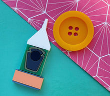 Load image into Gallery viewer, VAULT - Button Moon Brooch Set - Pre Order