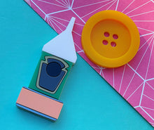 Load image into Gallery viewer, VAULT - Button Moon Brooch Set - Pre Order