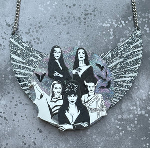 Goth Queens Insert (Will Require an Interchangeable Necklace Plate to be wearable)