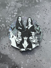 Load image into Gallery viewer, Goth Queens Brooch