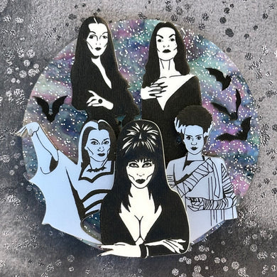 Goth Queens Insert (Will Require an Interchangeable Necklace Plate to be wearable)