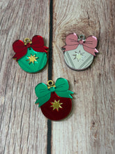 Load image into Gallery viewer, Seconds Bauble Brooch