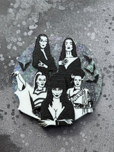 Load image into Gallery viewer, Goth Queens Brooch
