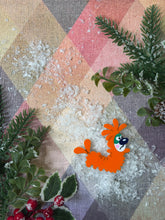 Load image into Gallery viewer, Arthur Brooch - Pre Order